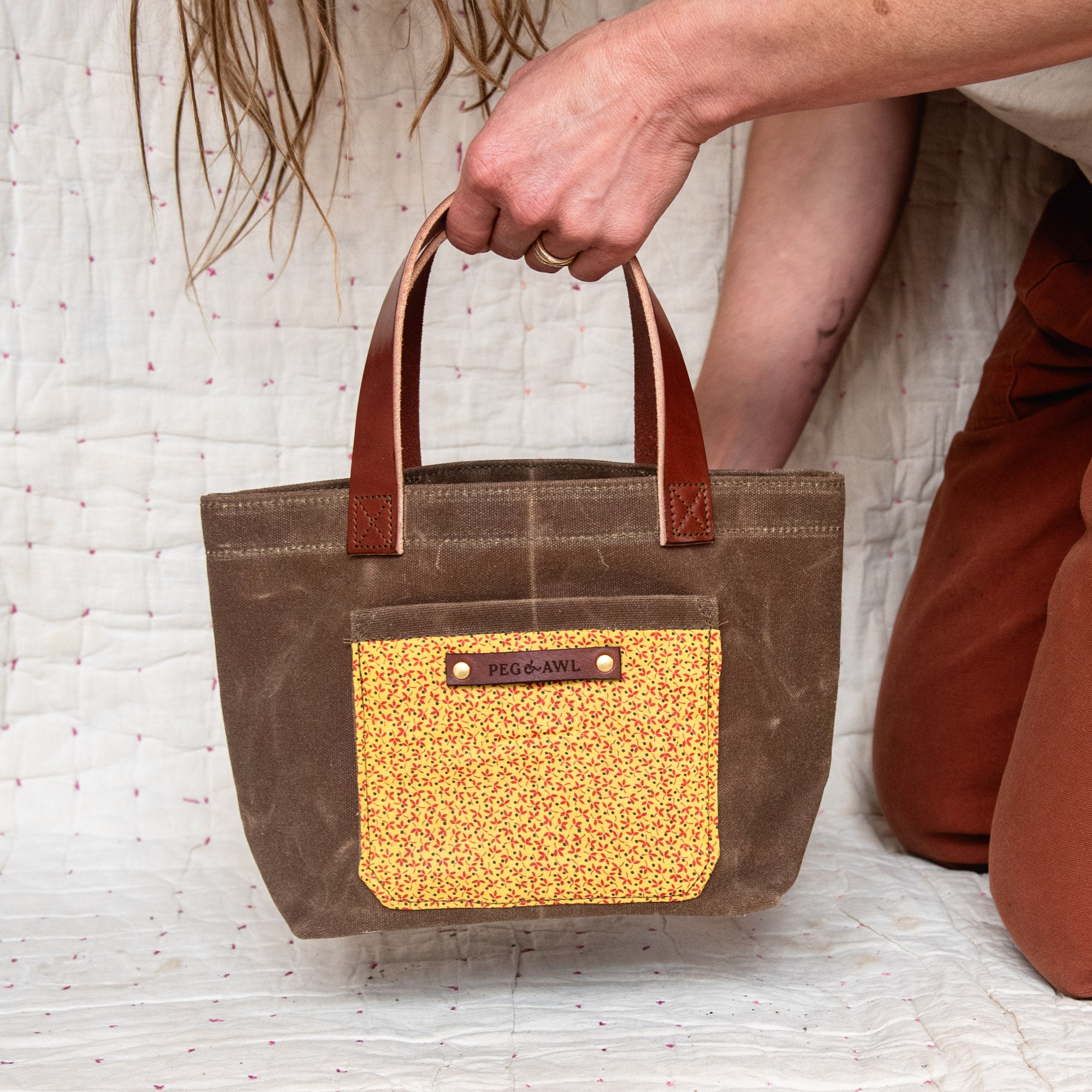 Pipit Tote with Early 1900s Textile: Alexandra