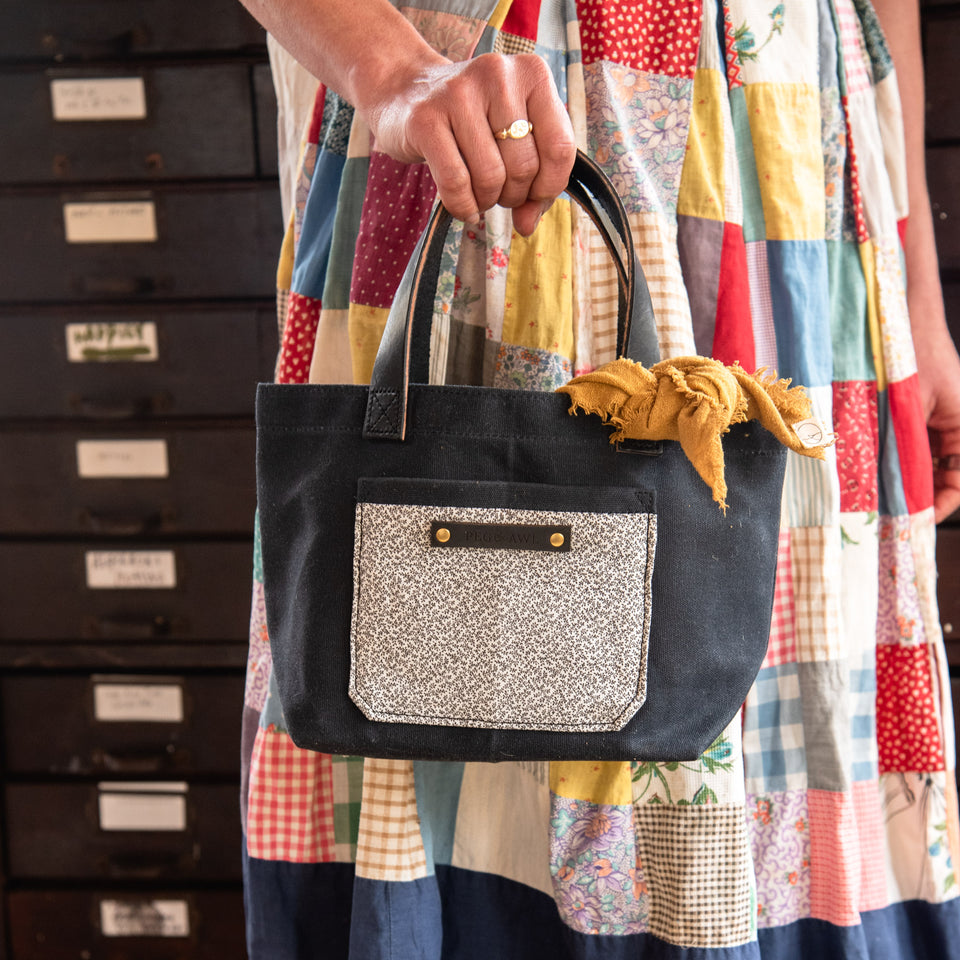 Pipit Tote with Early 1900s Dressmaker’s Cotton: Anastasia