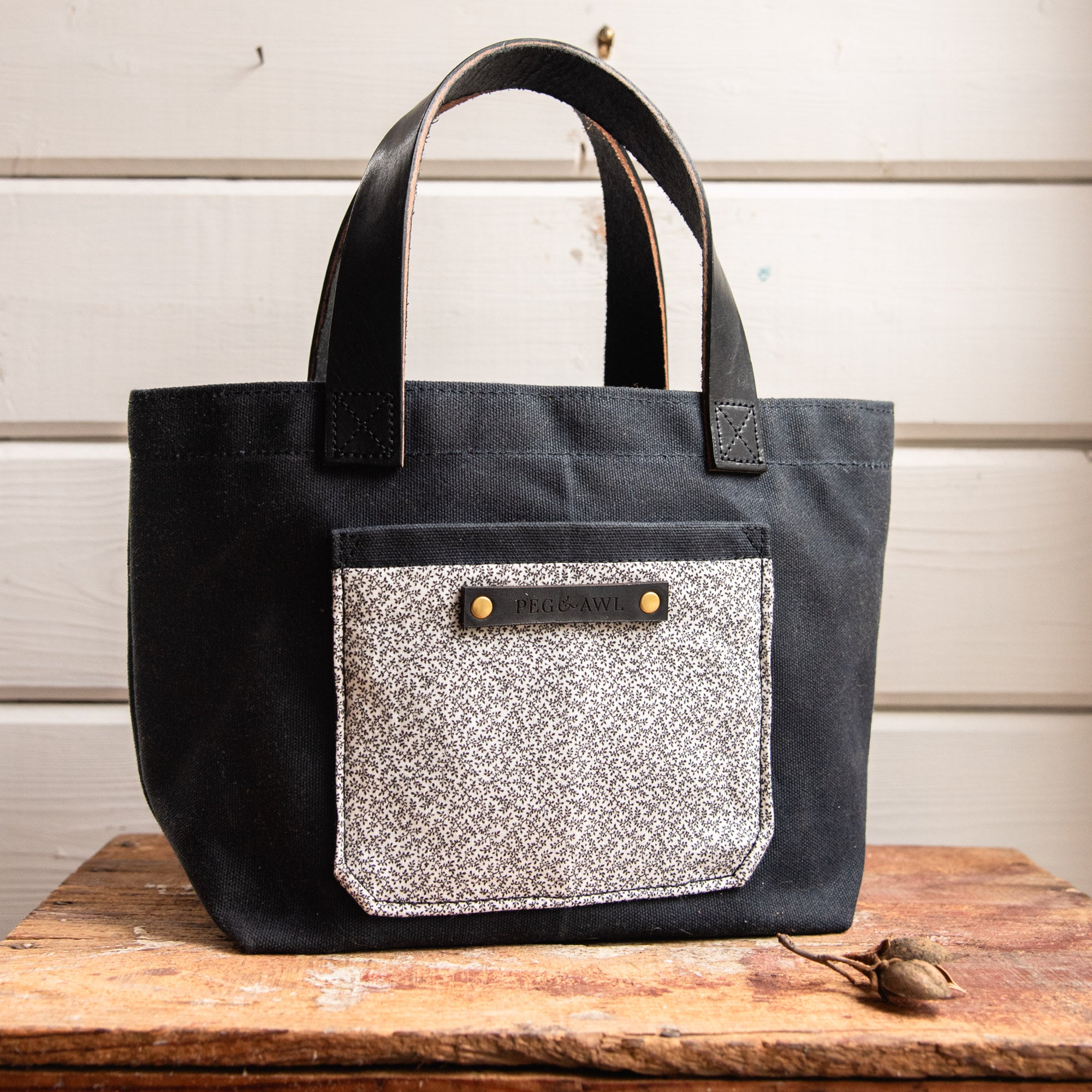 Pipit Tote with Early 1900s Dressmaker’s Cotton: Anastasia