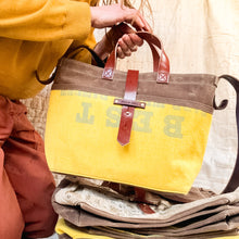 Standard Tote with Mid-Century Feedsack: Chewanas