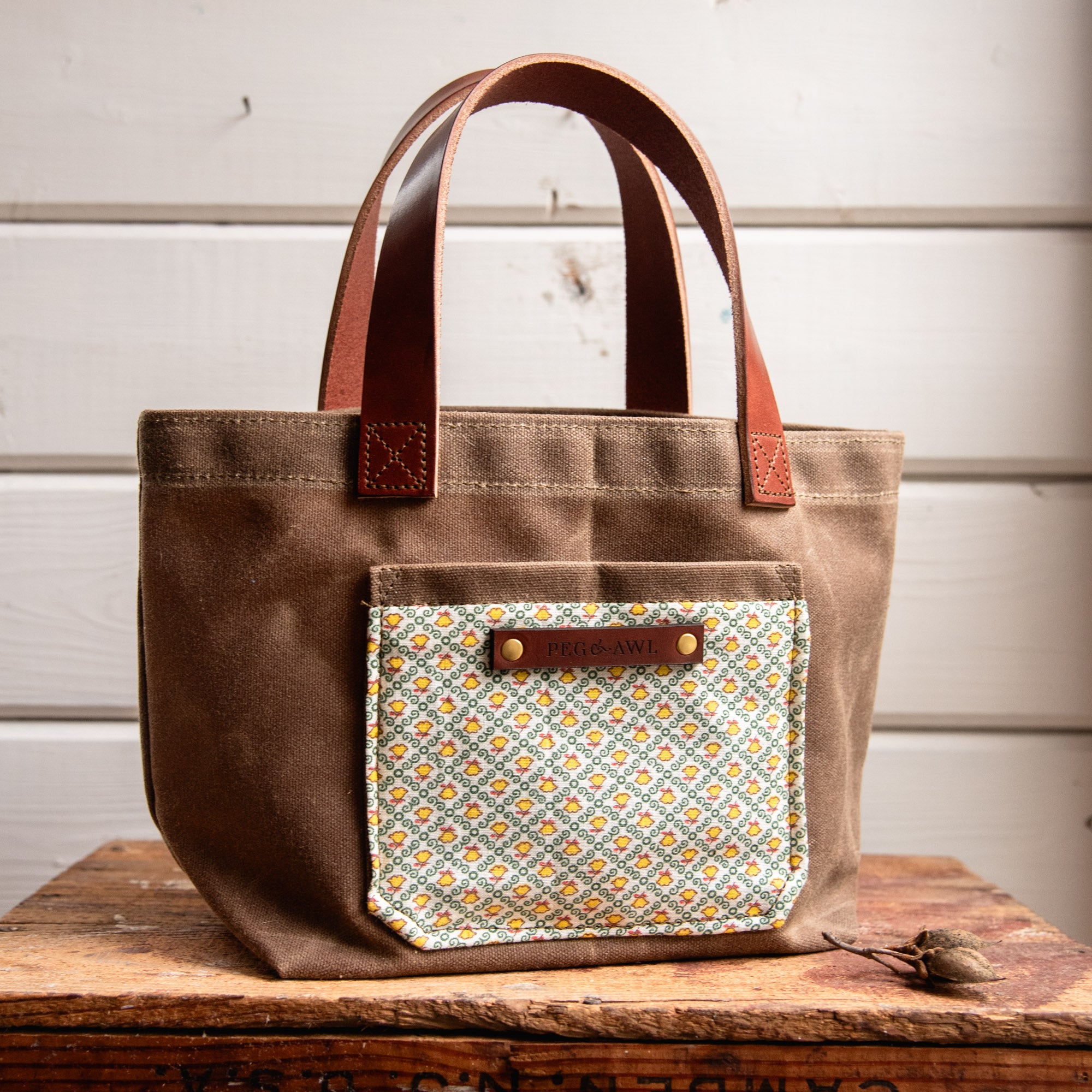 Pipit Tote with Early 1900s Textile: Ellie