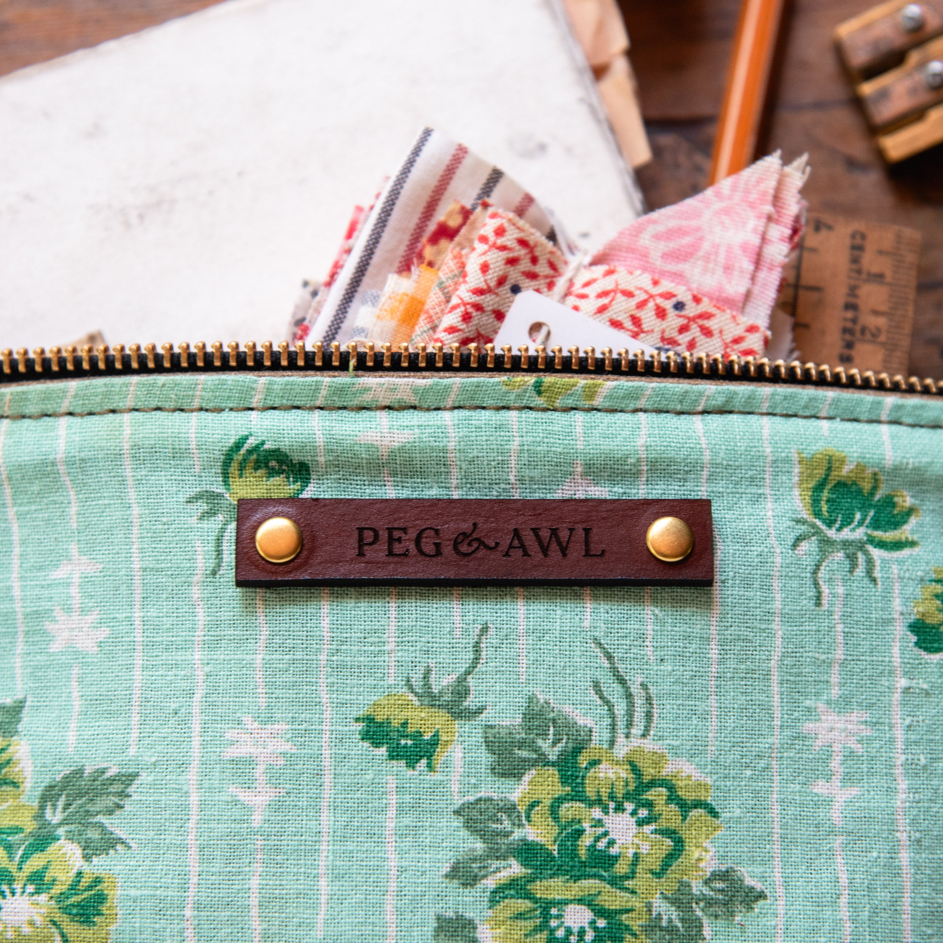 Keeper Pouch with Mid-Century Feedsack: Enki