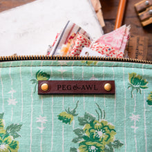 Keeper Pouch with Mid-Century Feedsack: Enki