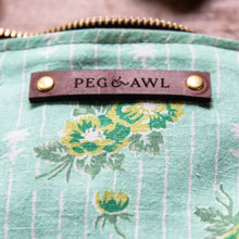 Saver Pouch with Mid-Century Feedsack: Enki