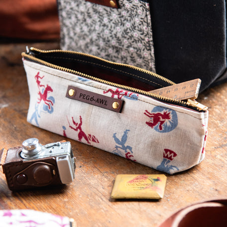 Drafter Pouch with Mid-Century Feedsack: Eveline