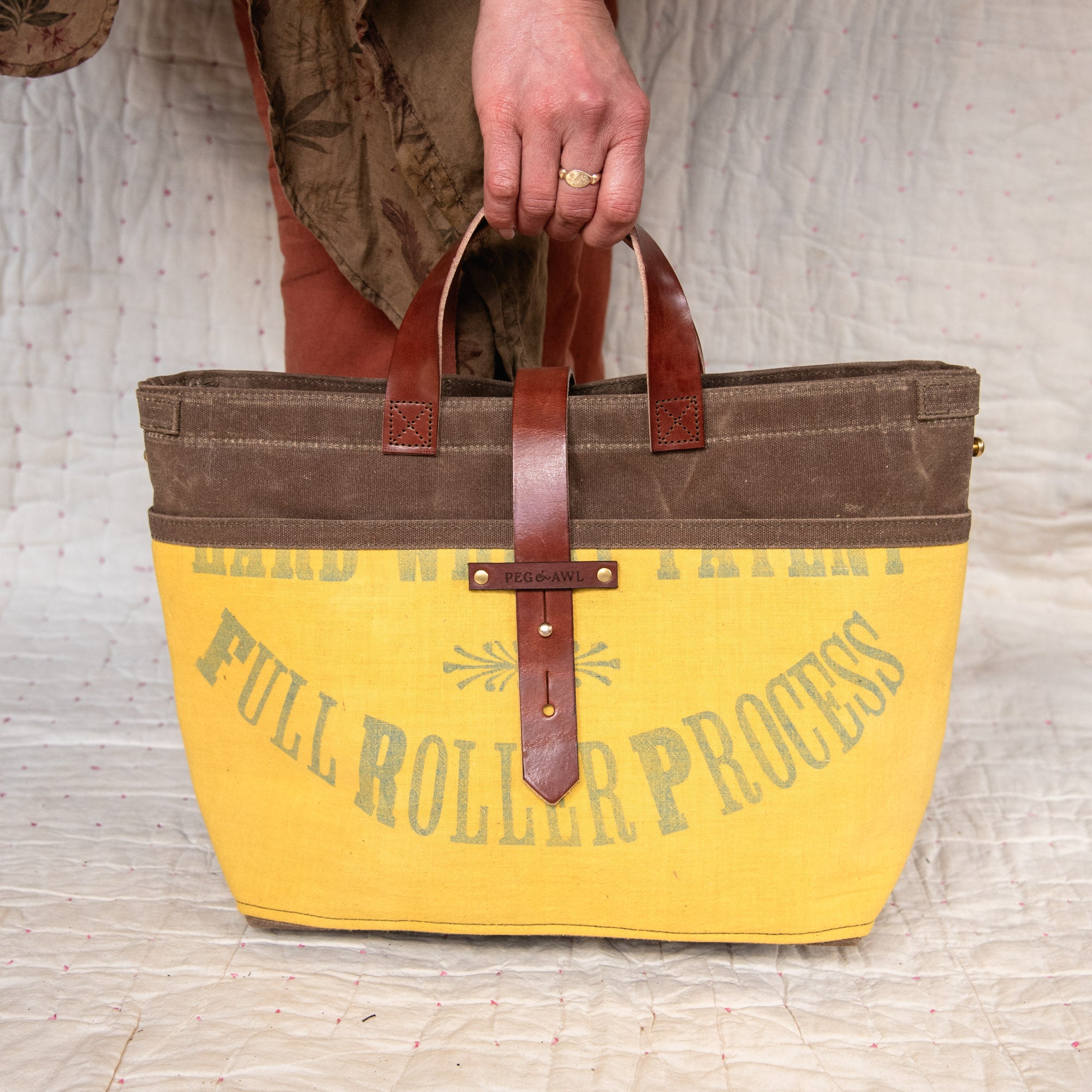 Standard Tote with Mid-Century Feedsack: Chewanas
