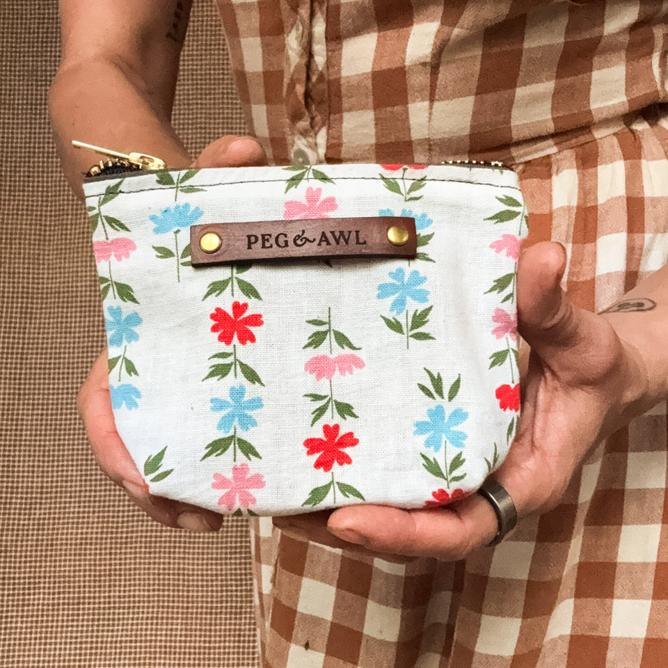 Saver Pouch with Vintage Scrap Bundle: Lera