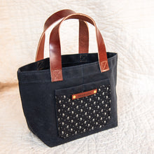 Pipit Tote with 1930s Scrap Bundles: Lydia
