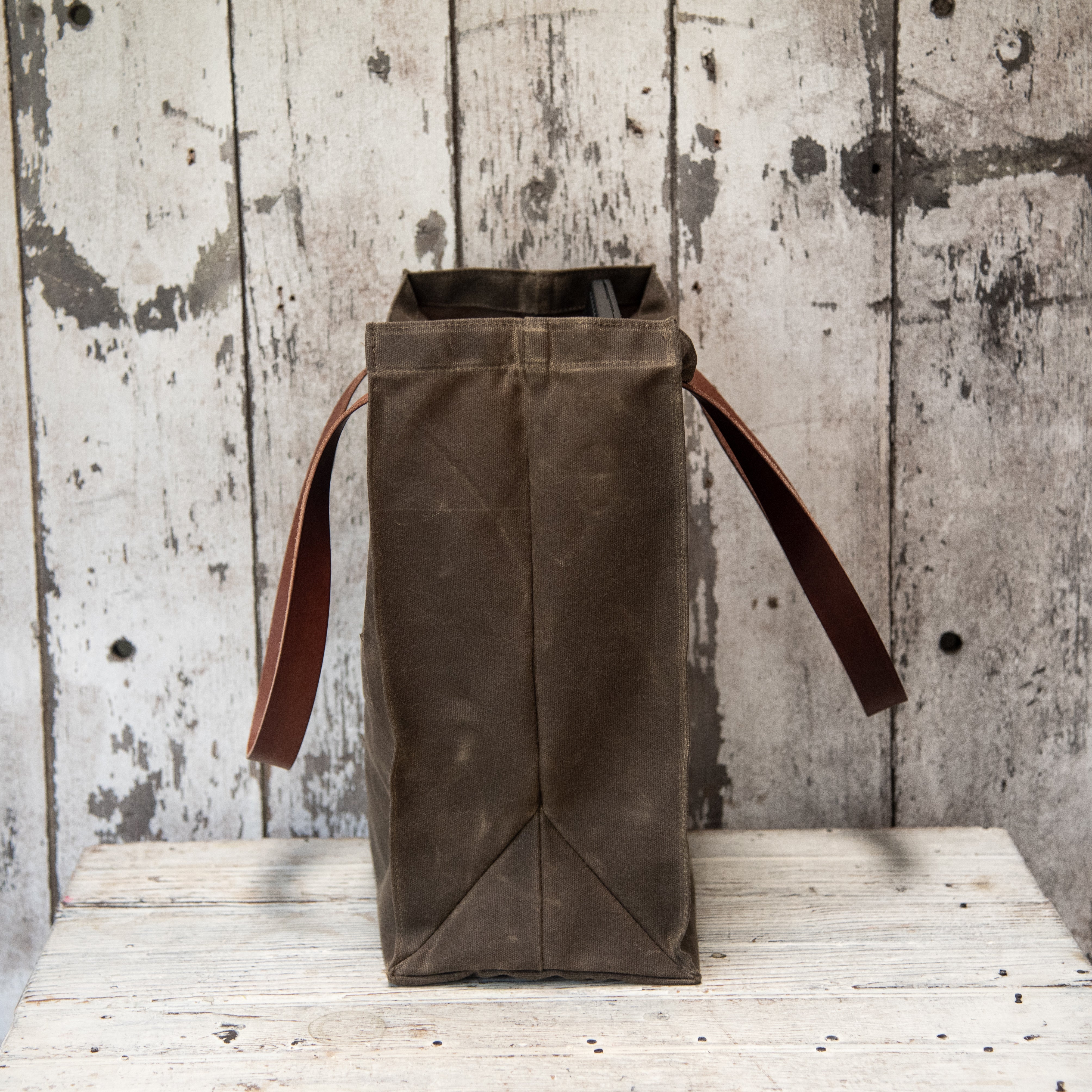 The Marlowe Carryall: Merry Mishap