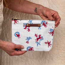 Keeper Pouch with Mid-Century Feedsack: Eveline