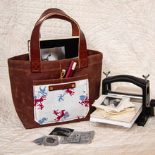 Pipit Tote with Mid-Century Feedsack: Eveline