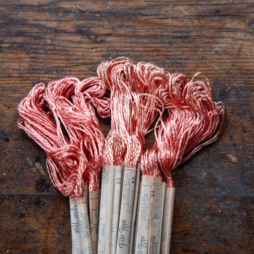 /color-pink salmon heminway / texto