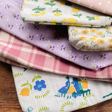 Drafter Pouch with Mid-1900s Feedsack: Sabine