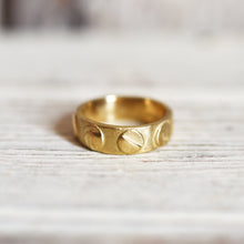 /color-Gold
